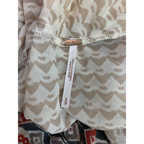 Free People Boho Geometric Chiffon Tunic Blouse Deep V-Neck SZ S Balloon Sleeves - Picture 8 of 8